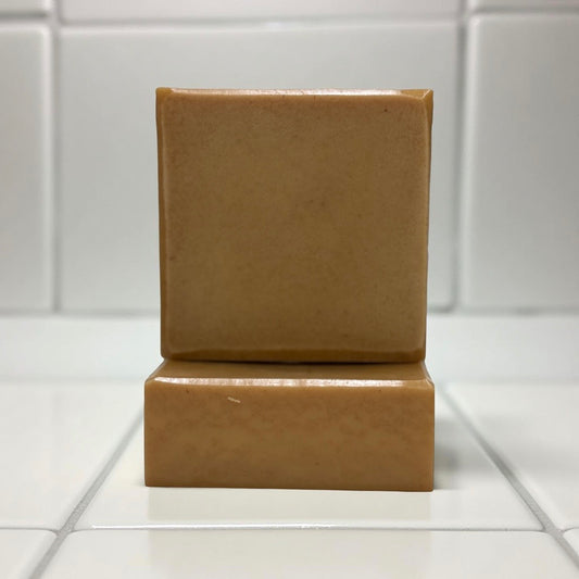 ALPHA ARBUTIN & TURMERIC Face & Body Bar
